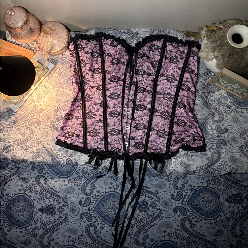 Elegant Lace Corset in Pink and Black